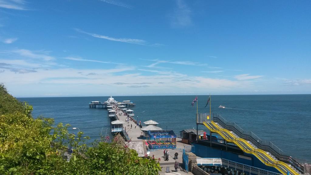 Burleigh Guest House Llandudno Zewnętrze zdjęcie